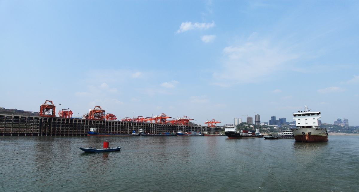 重庆寸滩港进口设备报关公司，重庆设备进口报关行
